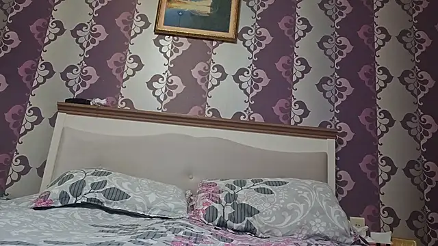 Snapshot of AlejandraDelaney chatting on November 26, 2025, 12:50 pm AlejandraDelaney online show from November 26, 2025, 12:50 pm