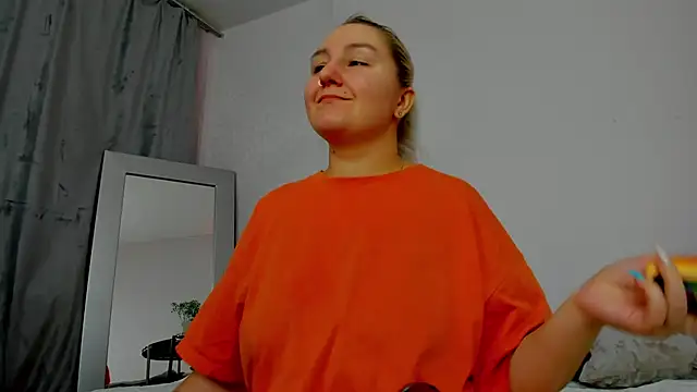 Snapshot of Debbie_Taylor chatting on December 9, 2024, 6:03 pm Debbie Taylor online show from December 9, 2024, 6:03 pm