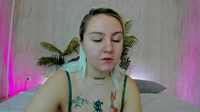 Snapshot of Debbie_Taylor chatting on December 19, 2024, 2:57 pm Debbie Taylor online show from December 19, 2024, 2:57 pm
