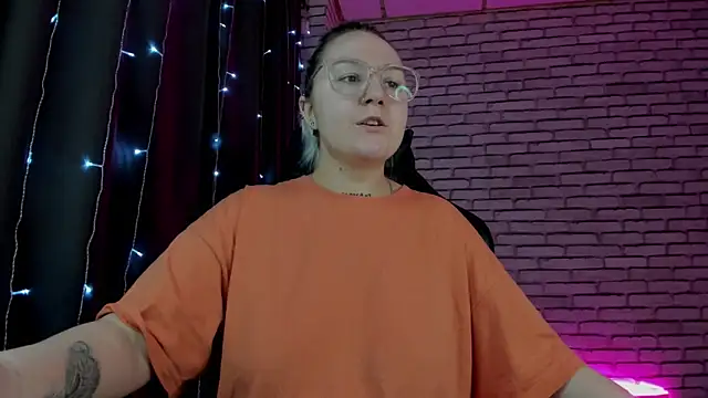 Snapshot of Debbie_Taylor chatting on January 4, 2025, 3:28 pm Debbie Taylor online show from January 4, 2025, 3:28 pm