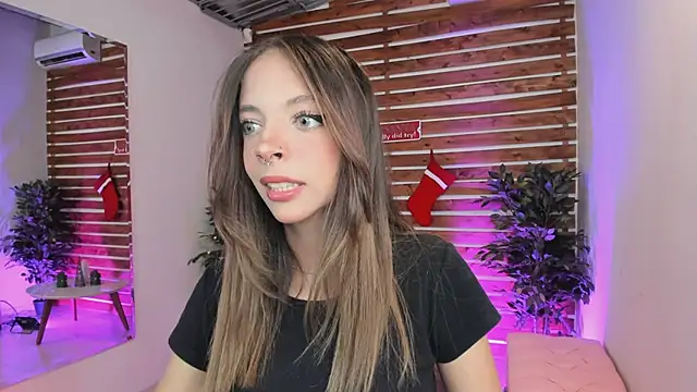 Sapphire Venuss online show from December 20, 2024, 10:00 pm