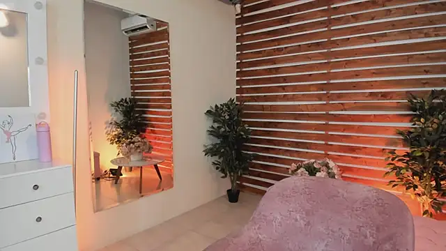 Sapphire Venuss online show from January 31, 2025, 10:10 pm