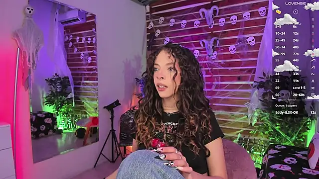 Sapphire Venuss online show from October 27, 2025, 1:42 am