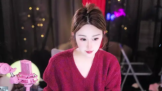 Evajoannana online show from March 3, 2025, 1:53 pm