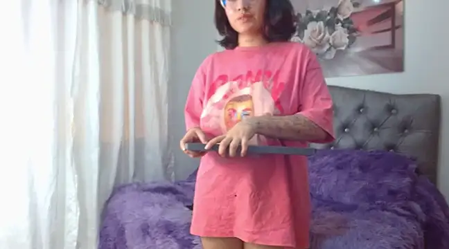 lily f00x online show from March 15, 2025, 3:59 pm