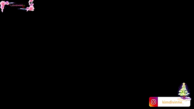 KimDevinne online show from December 4, 2025, 2:32 am