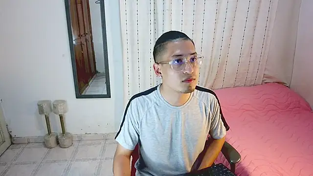 Snapshot of Orionferrer- chatting on February 2, 2026, 10:41 pm Orionferrer- online show from February 2, 2026, 10:41 pm