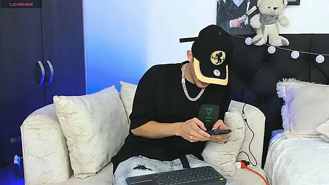 PhilipRich online show from January 10, 2025, 7:54 pm