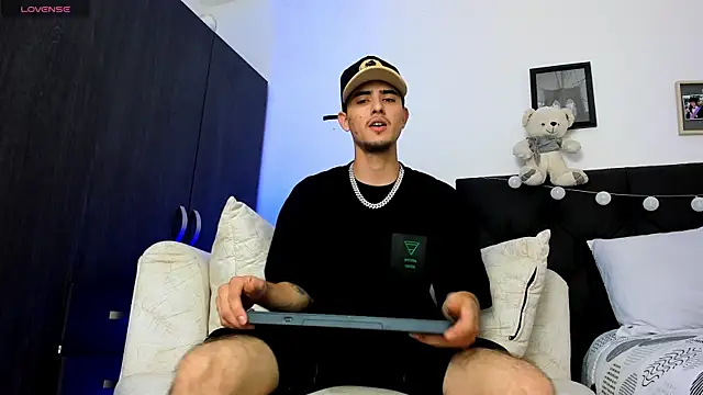 PhilipRich online show from January 12, 2025, 6:38 pm