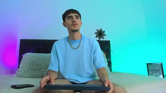 PhilipRich online show from March 17, 2025, 7:37 pm