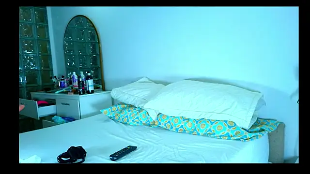 thedianakaro online show from September 14, 2025, 4:33 am