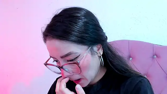 teffy lee online show from December 5, 2024, 7:49 pm