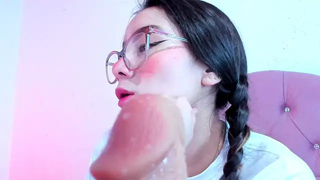 teffy lee online show from December 8, 2024, 7:54 pm