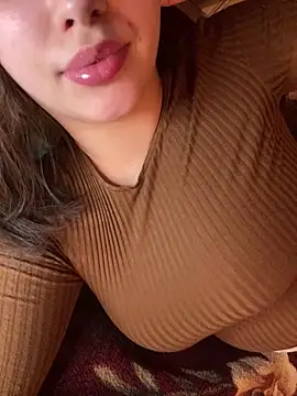 69Laura696 online show from March 6, 2025, 7:21 pm