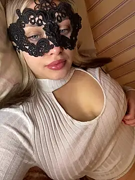 69Laura696 online show from March 9, 2025, 5:28 pm