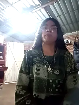 yovana13 online show from October 4, 2025, 3:10 pm