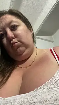 Chloee ep online show from October 26, 2025, 3:56 am