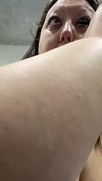 Chloee ep online show from April 19, 2026, 4:34 am