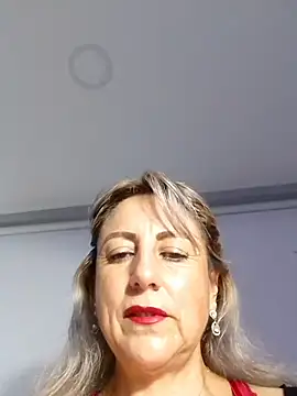 Snapshot of almaluna7 chatting on October 17, 2025, 12:36 am almaluna7 online show from October 17, 2025, 12:36 am