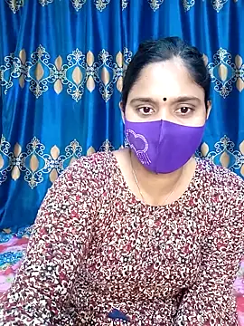 Hot Maleka online show from March 3, 2025, 6:04 am