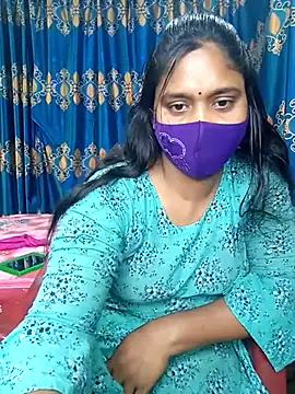 Hot Maleka online show from March 18, 2025, 6:03 am