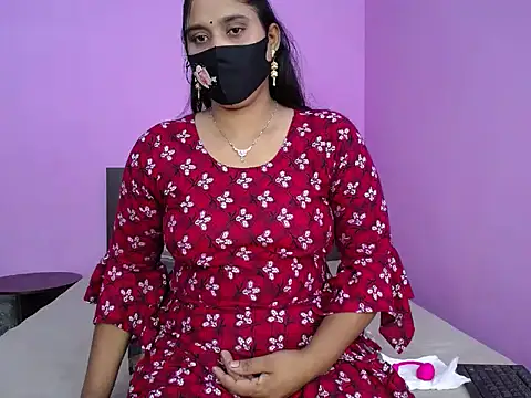 Hot Maleka online show from October 17, 2025, 2:52 pm