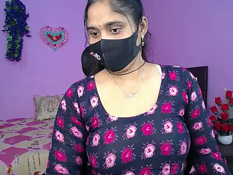 Hot Maleka online show from March 6, 2026, 4:25 pm