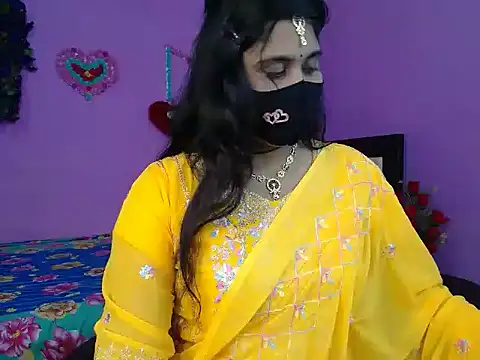 Hot Maleka online show from March 23, 2026, 4:44 pm