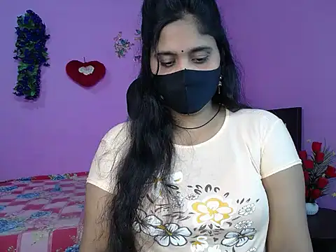 Hot Maleka online show from April 19, 2026, 5:45 pm