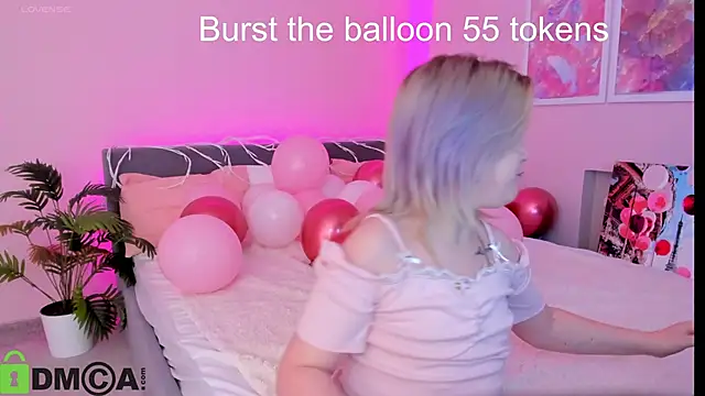 Sara Robinson online show from October 4, 2025, 7:28 am