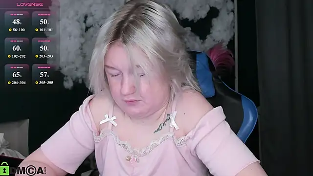 Snapshot of Sara_Robinson chatting on June 19, 2026, 2:49 am Sara Robinson online show from June 19, 2026, 2:49 am