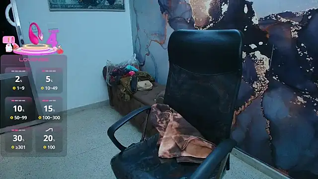 DanaaRey online show from September 30, 2025, 2:44 pm