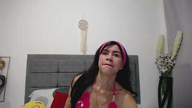 Vicky Love  online show from February 20, 2025, 10:48 am