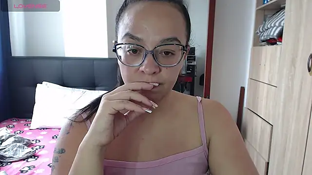 miia-big1boobs  online show from February 4, 2025, 4:29 pm