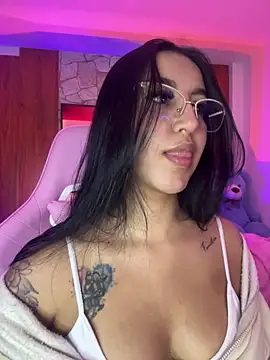 Tamara Roberts1 online show from March 27, 2026, 1:00 am