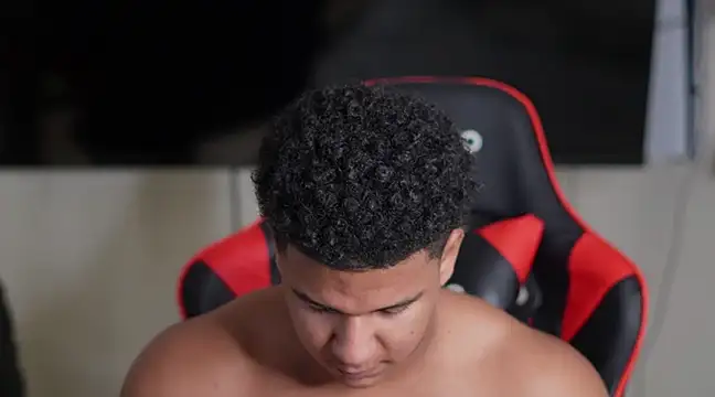 Snapshot of May_Dylan1 chatting on December 17, 2024, 3:28 am May Dylan1 online show from December 17, 2024, 3:28 am