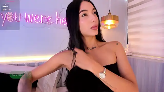 stephanymonroe online show from October 10, 2025, 4:28 pm