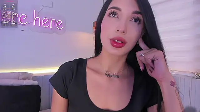 stephanymonroe online show from October 22, 2025, 4:18 pm