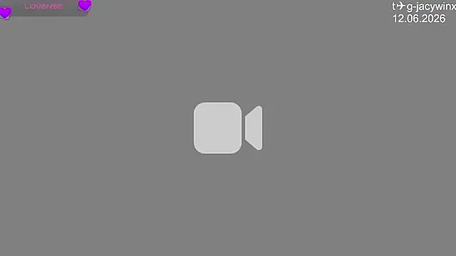 JacyWinslat online show from June 12, 2026, 7:24 pm
