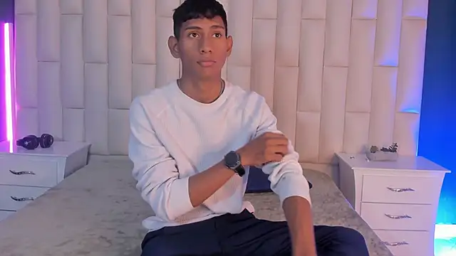 Nick Collins18 online show from March 1, 2025, 4:37 am