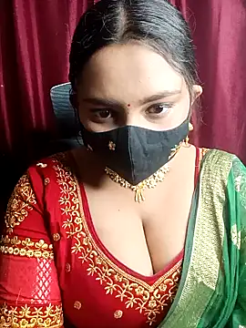 Snapshot of _YOUR_DREAM_FANTASY_ chatting on April 22, 2026, 6:31 pm YOUR DREAM FANTASY online show from April 22, 2026, 6:31 pm
