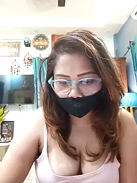 Cute-mona online show from March 12, 2026, 10:32 am