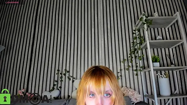 Snapshot of Little_Chips chatting on July 16, 2026, 5:19 pm Little Chips online show from July 16, 2026, 5:19 pm