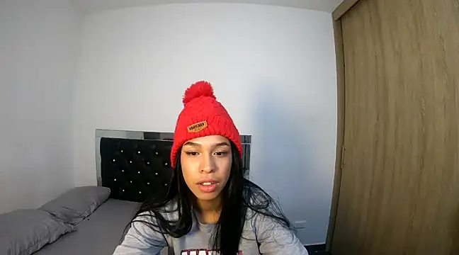 Snapshot of hot_quenn chatting on December 30, 2024, 2:09 am hot quenn online show from December 30, 2024, 2:09 am