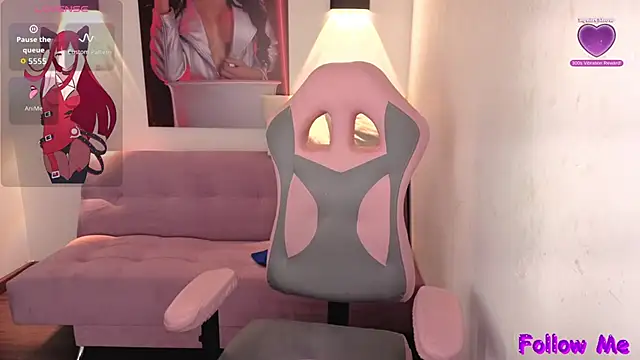 vittorialombardi   online show from November 10, 2025, 8:13 am