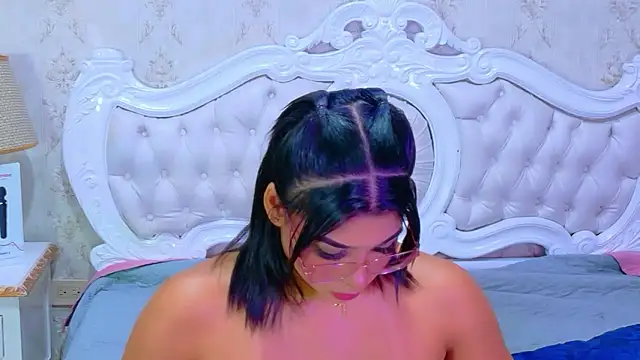 TiaraRosse online show from January 17, 2026, 1:16 pm