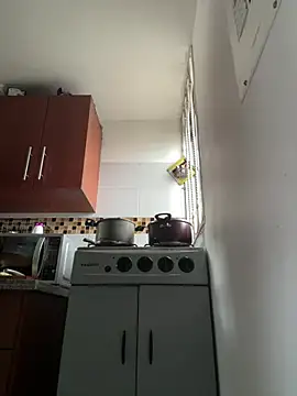 Cafeziitha02 online show from January 14, 2026, 9:31 pm