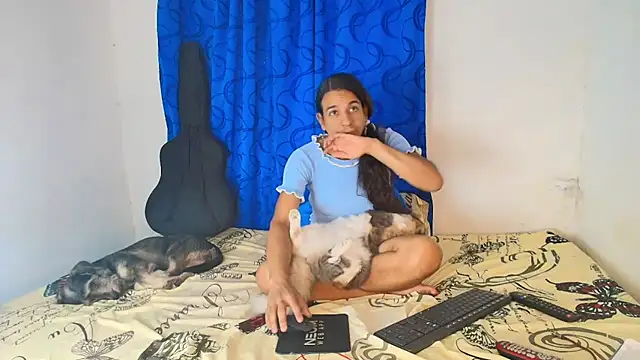 Oh Tique online show from November 25, 2025, 3:12 pm