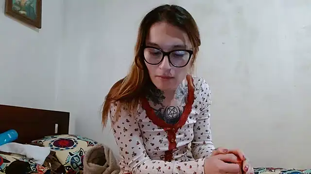 kittenlizz online show from February 28, 2025, 8:18 pm