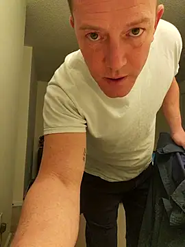 Bigtater1999 online show from November 12, 2025, 12:11 am